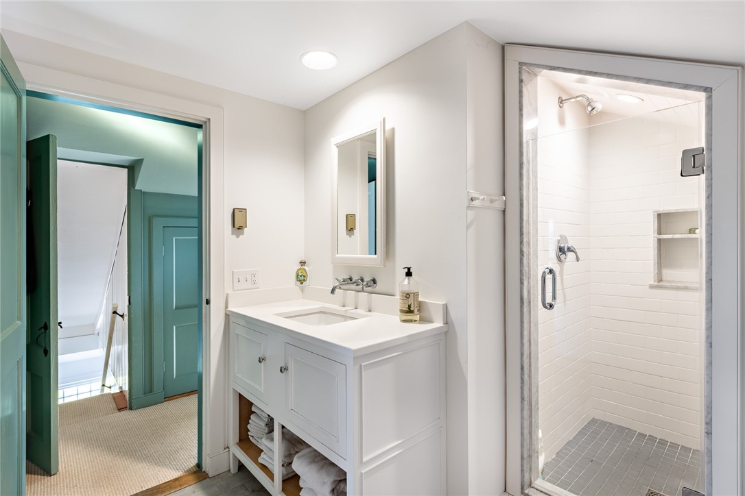 72 Fogland Road Tiverton, RI 02878 - Photo 30 of 45