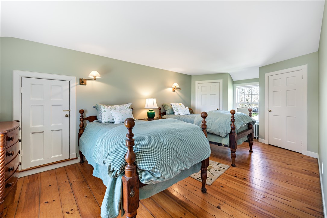 72 Fogland Road Tiverton, RI 02878 - Photo 40 of 45