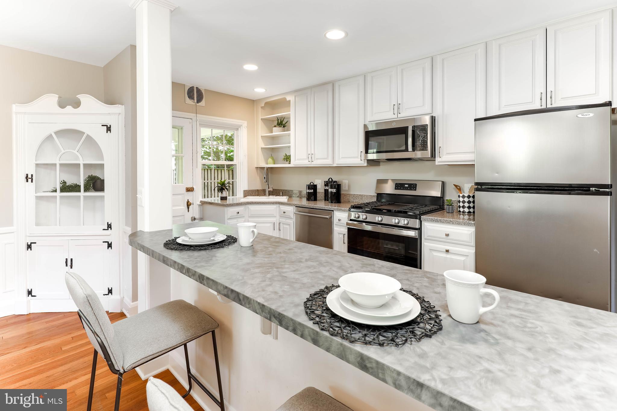 6423 Pinehurst Road Baltimore, MD 21212 - Photo 11 of 28