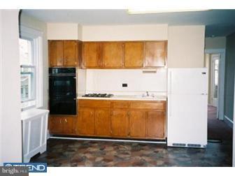 298 Sanford Road Upper Darby, PA 19082 - Photo 6 of 7