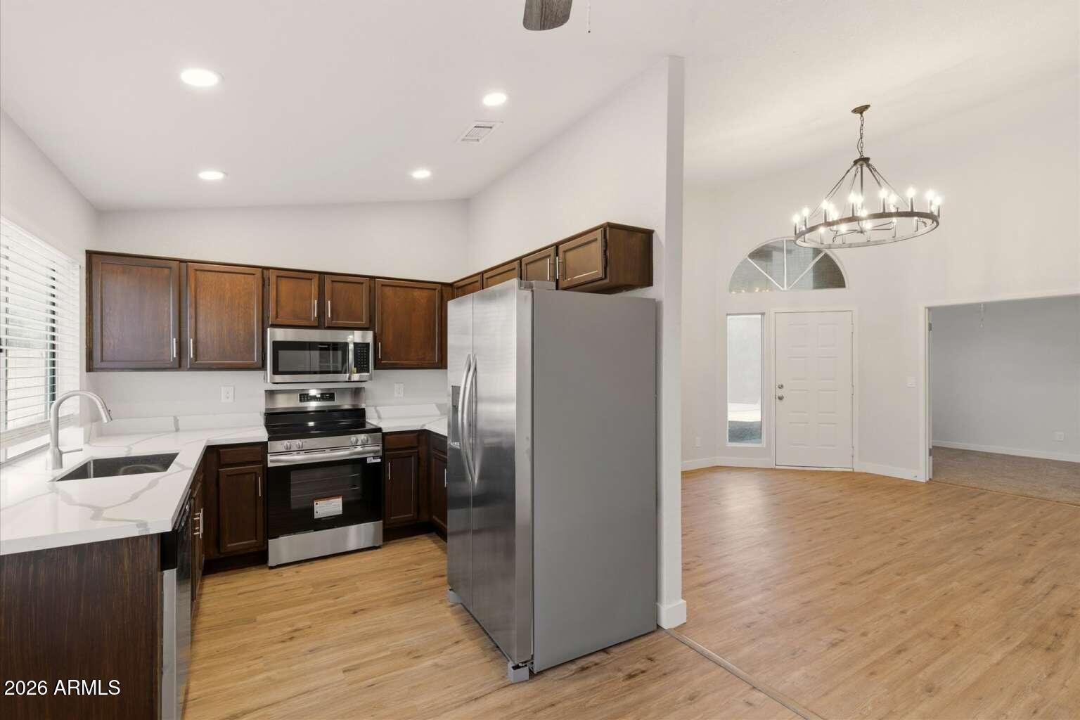 1734 East Darrel Road Phoenix, AZ 85042 - Photo 2 of 6 Royce.1