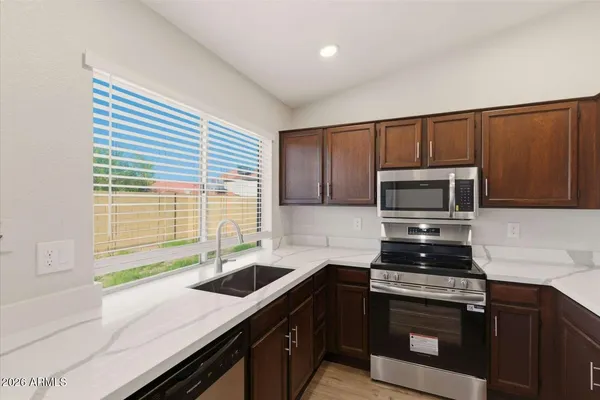 $2,095 | 1734 East Darrel Road, Phoenix, AZ 85042