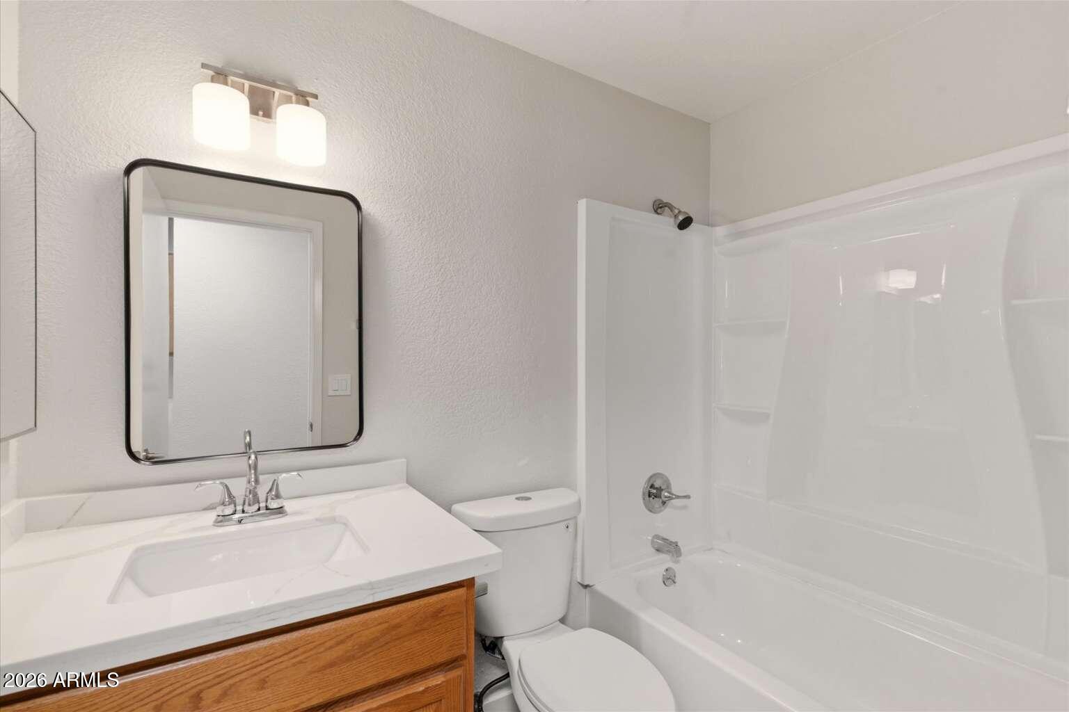 1734 East Darrel Road Phoenix, AZ 85042 - Photo 6 of 6 Royce.6