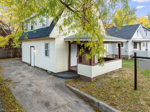 $89,900 | 233 Oakwood Avenue, Rockford, IL 61101