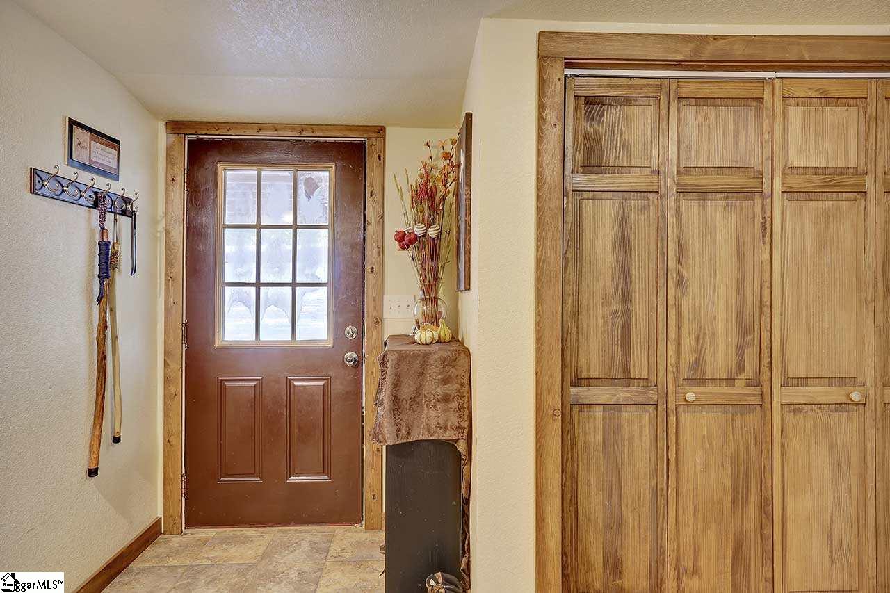 156 Trammell Road Marietta, SC 29661 - Photo 3 of 24