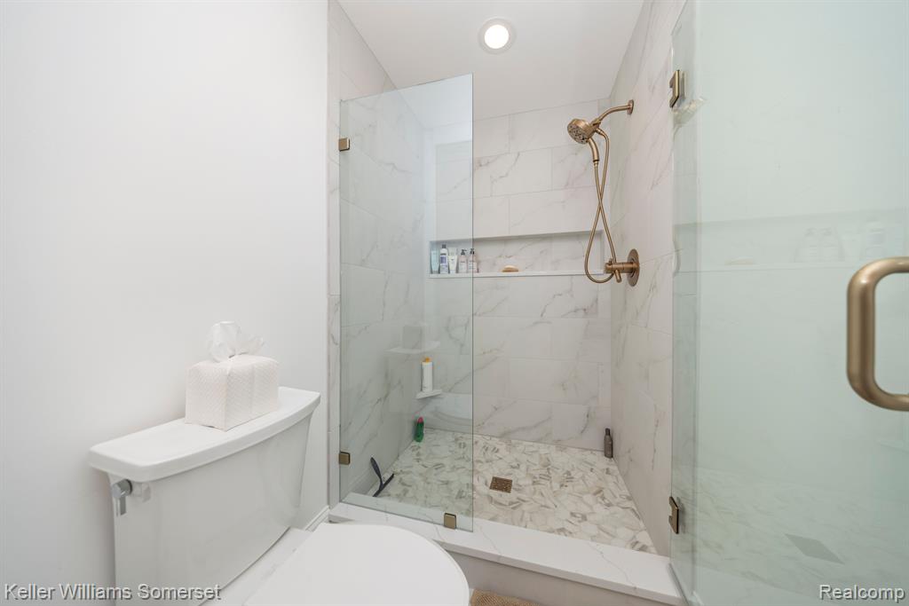 9732 Forest Ridge Drive Clarkston, MI 48348 - Photo 32 of 42 Gallery Image 32