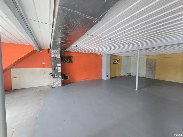 $215,000 | 102 West 3rd Street, Ina, IL 62846