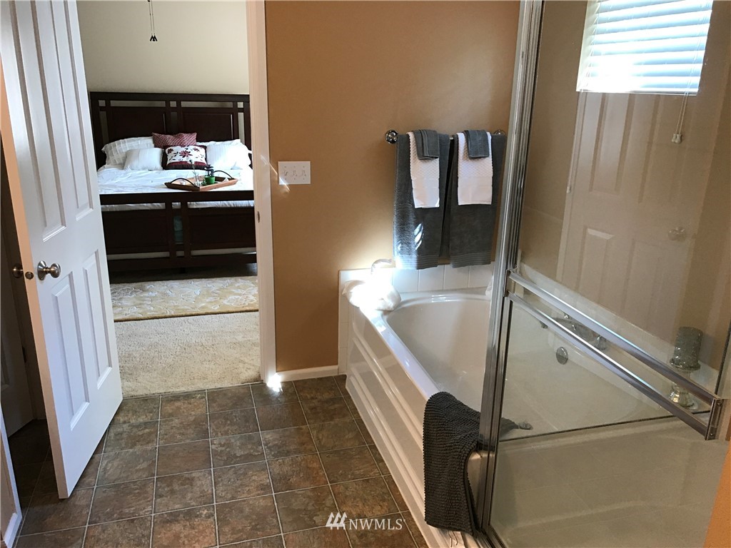 16135 Parkside Way Southeast Renton, WA 98058 - Photo 11 of 19