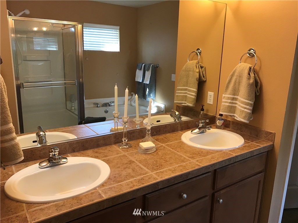 16135 Parkside Way Southeast Renton, WA 98058 - Photo 14 of 19