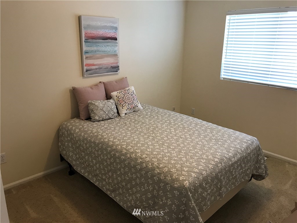 16135 Parkside Way Southeast Renton, WA 98058 - Photo 18 of 19