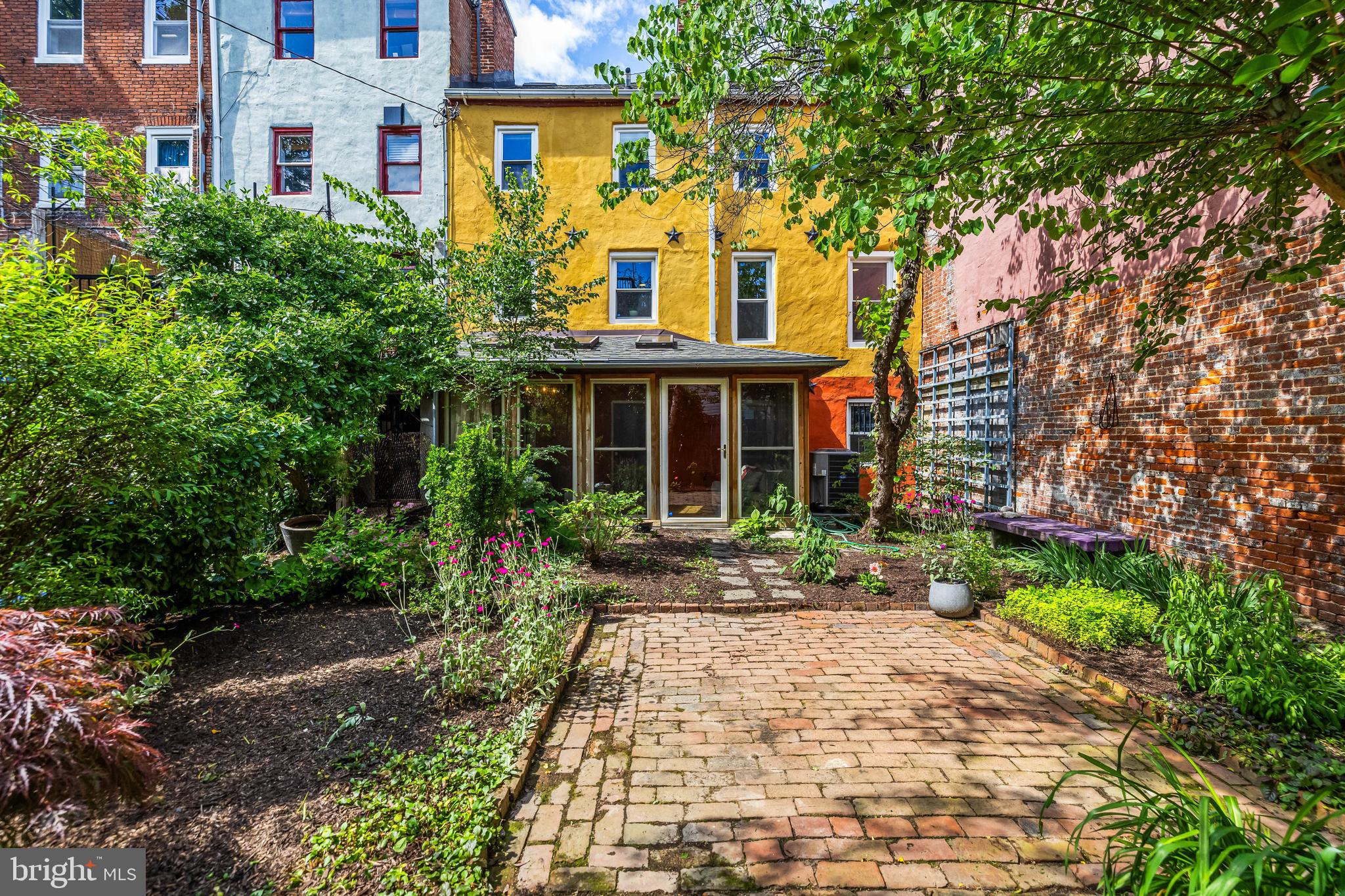 905 McHenry Street Baltimore, MD 21223 - Photo 2 of 57