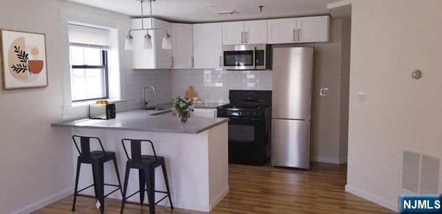 18-22 Engle Street, Unit R18 Englewood, NJ 07631 - Photo 2 of 12