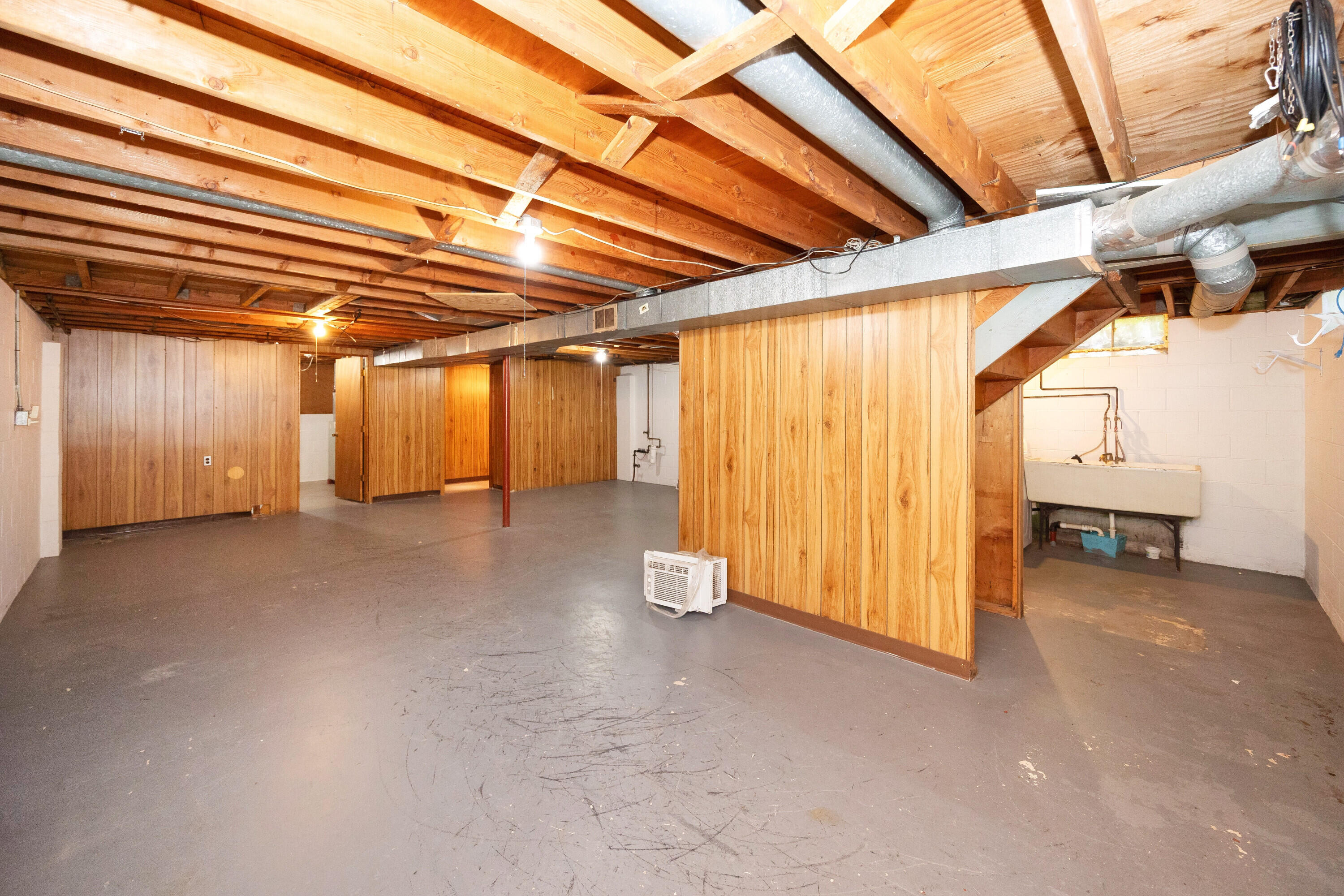 1031 North Maple Road Ann Arbor, MI 48103 - Photo 21 of 36 00__53