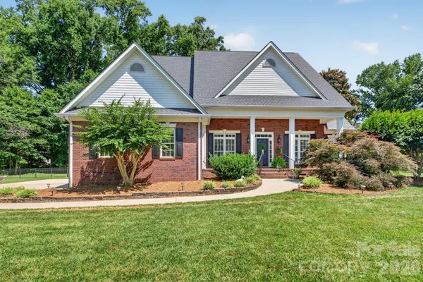 $715,000 | 932 Gristmill Drive, Rock Hill, SC 29732