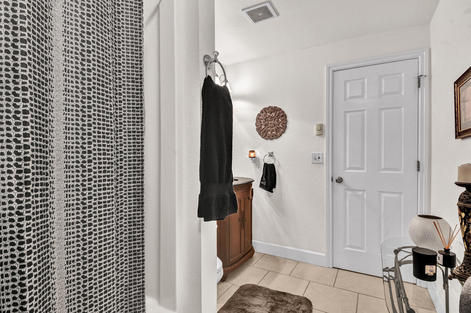 14840 Laurel Road La Pine, OR 97739 - Photo 23 of 32 a view of bathroom with shower and door