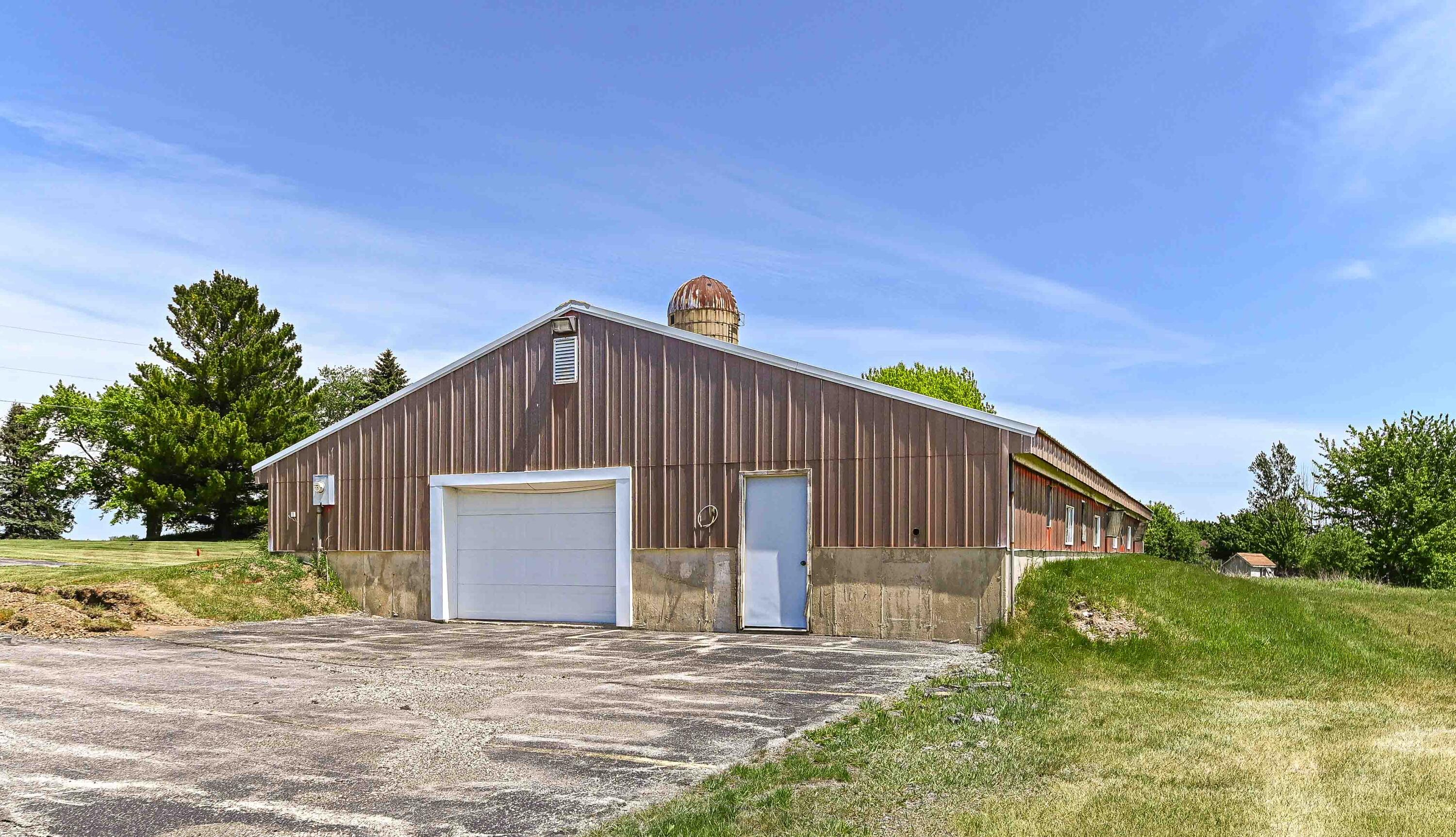 22939 West Overson Road Norway, WI 53182 - Photo 5 of 42 DSC_6215