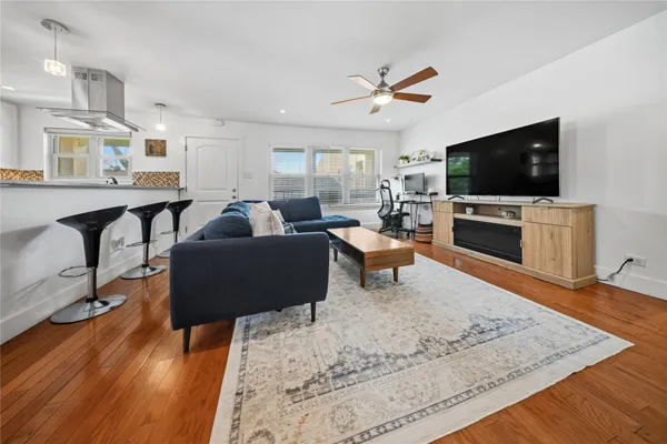 $360,000 | 2301 Lawnmont Avenue, Unit 8, Austin, TX 78756