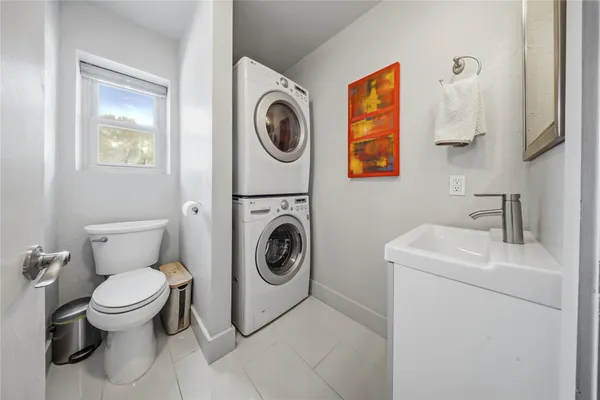 $360,000 | 2301 Lawnmont Avenue, Unit 8, Austin, TX 78756
