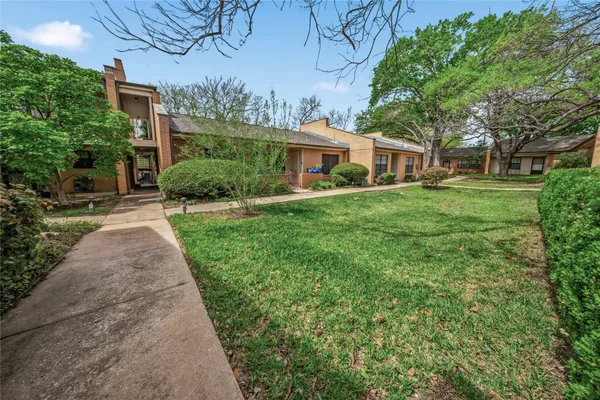 $360,000 | 2301 Lawnmont Avenue, Unit 8, Austin, TX 78756