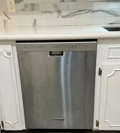 a close view of sink