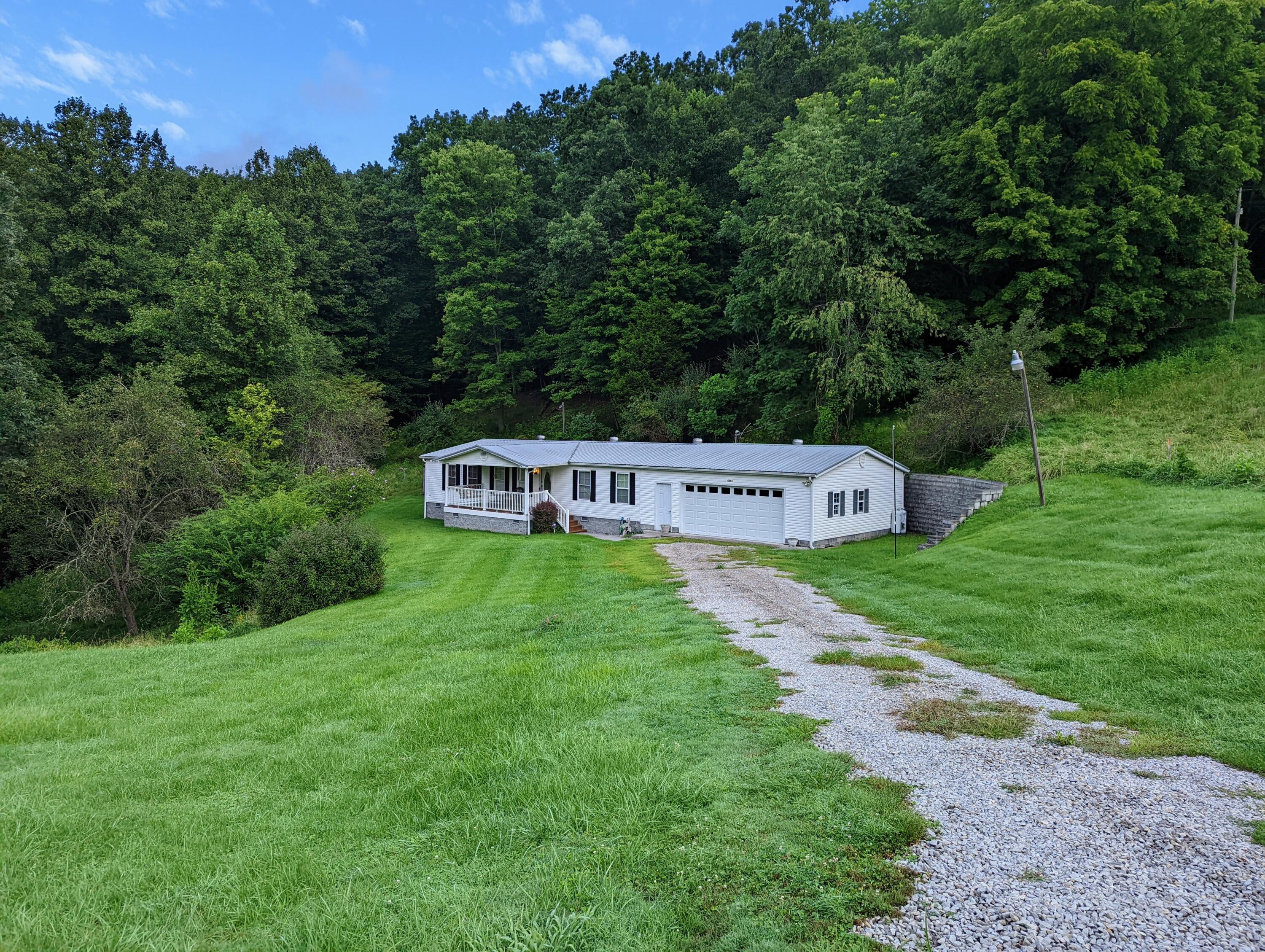 4283 Rose Ridge Clintwood, VA 24228 - Photo 3 of 31 PXL_20220822_121901228