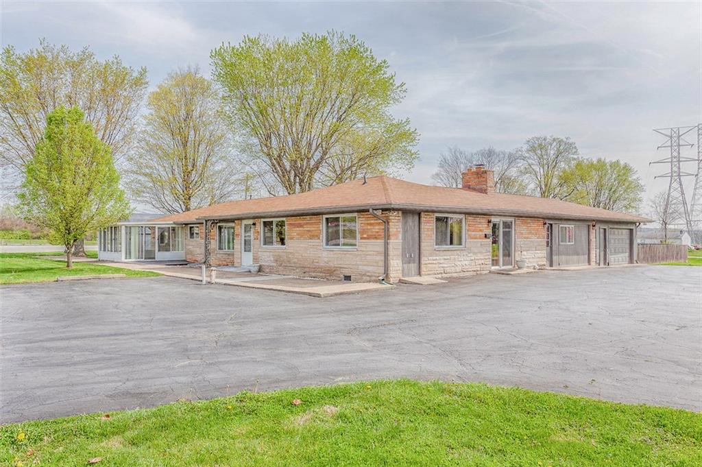 4737 Thompson Road Indianapolis, IN 46221 - Photo 2 of 29 Gallery Image 2