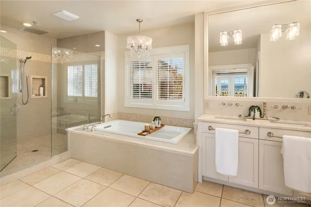 $5,200,000 | 6016 Princeton Avenue Northeast, Seattle, WA 98115