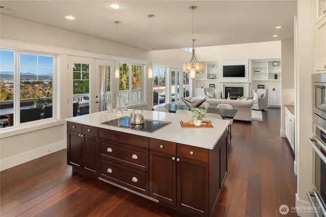 $5,200,000 | 6016 Princeton Avenue Northeast, Seattle, WA 98115