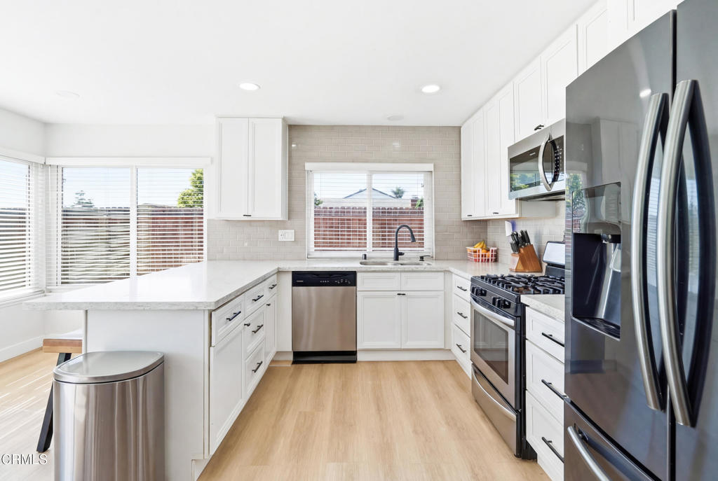 3090 Net Court Oxnard, CA 93035 - Photo 7 of 32