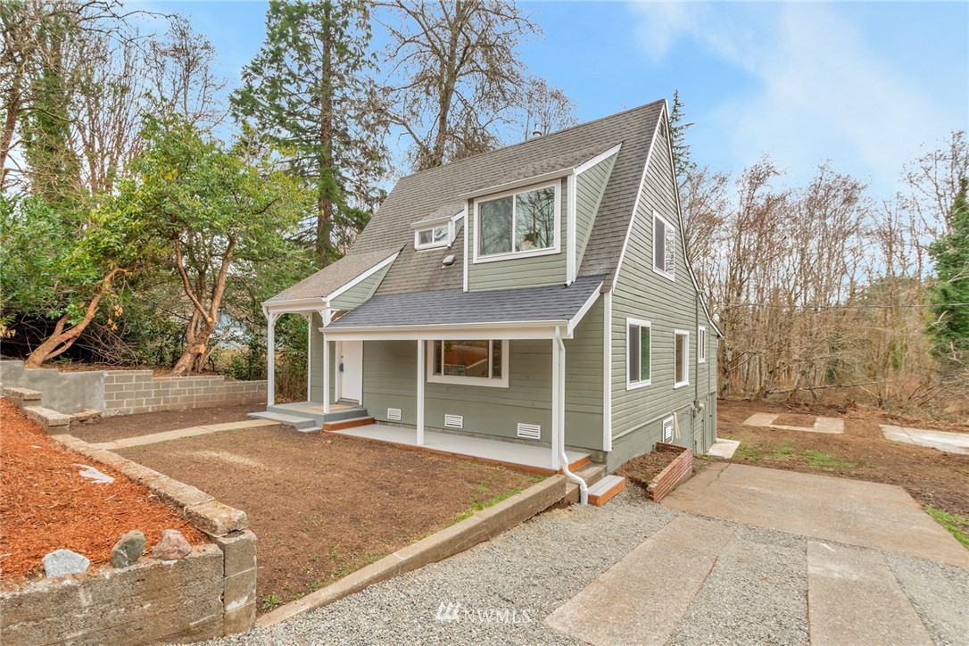 2038 Spring Road Shelton, WA 98584 - Photo 1 of 25 Gallery Image 1