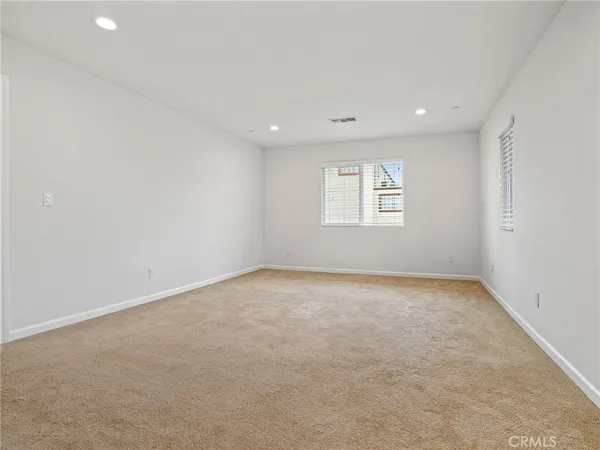 $4,600 | 15940 Ward Court, Van Nuys, CA 91406