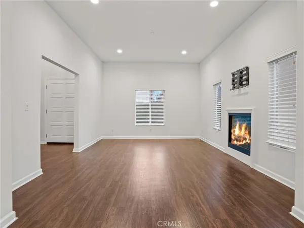 $4,600 | 15940 Ward Court, Van Nuys, CA 91406