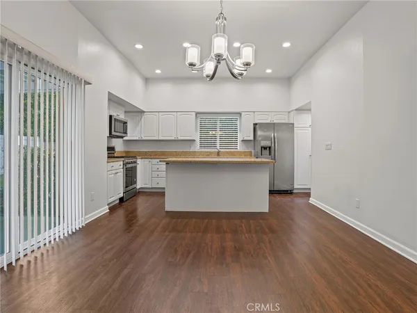 $4,600 | 15940 Ward Court, Van Nuys, CA 91406