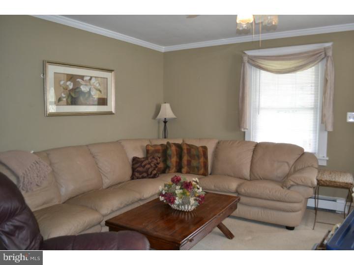 2911 Burden Road Brookhaven, PA 19015 - Photo 4 of 15 Living Room