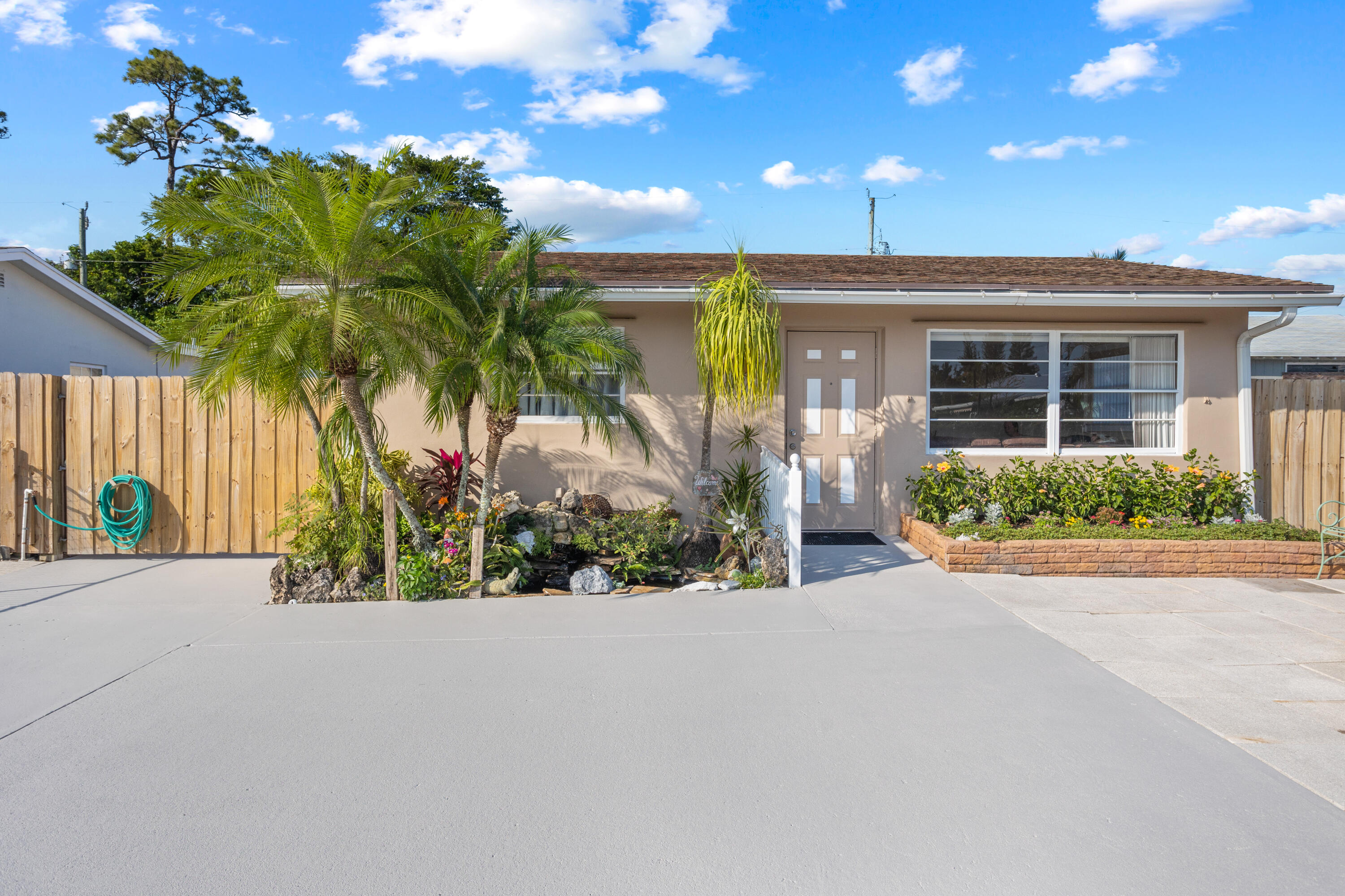 1 South Facing Front