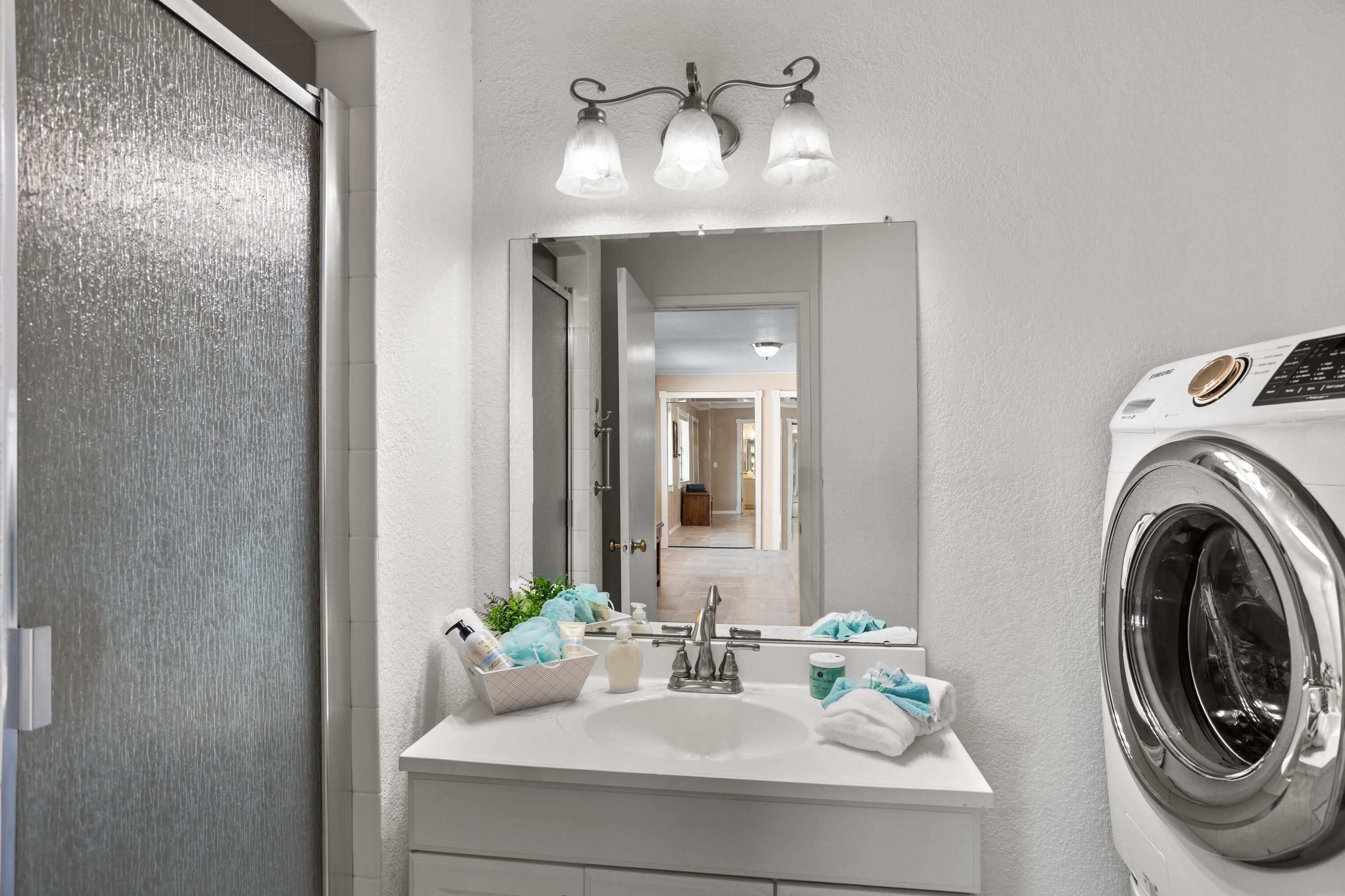 5655 Papaya Road West Palm Beach, FL 33413 - Photo 19 of 24 991 Bath1