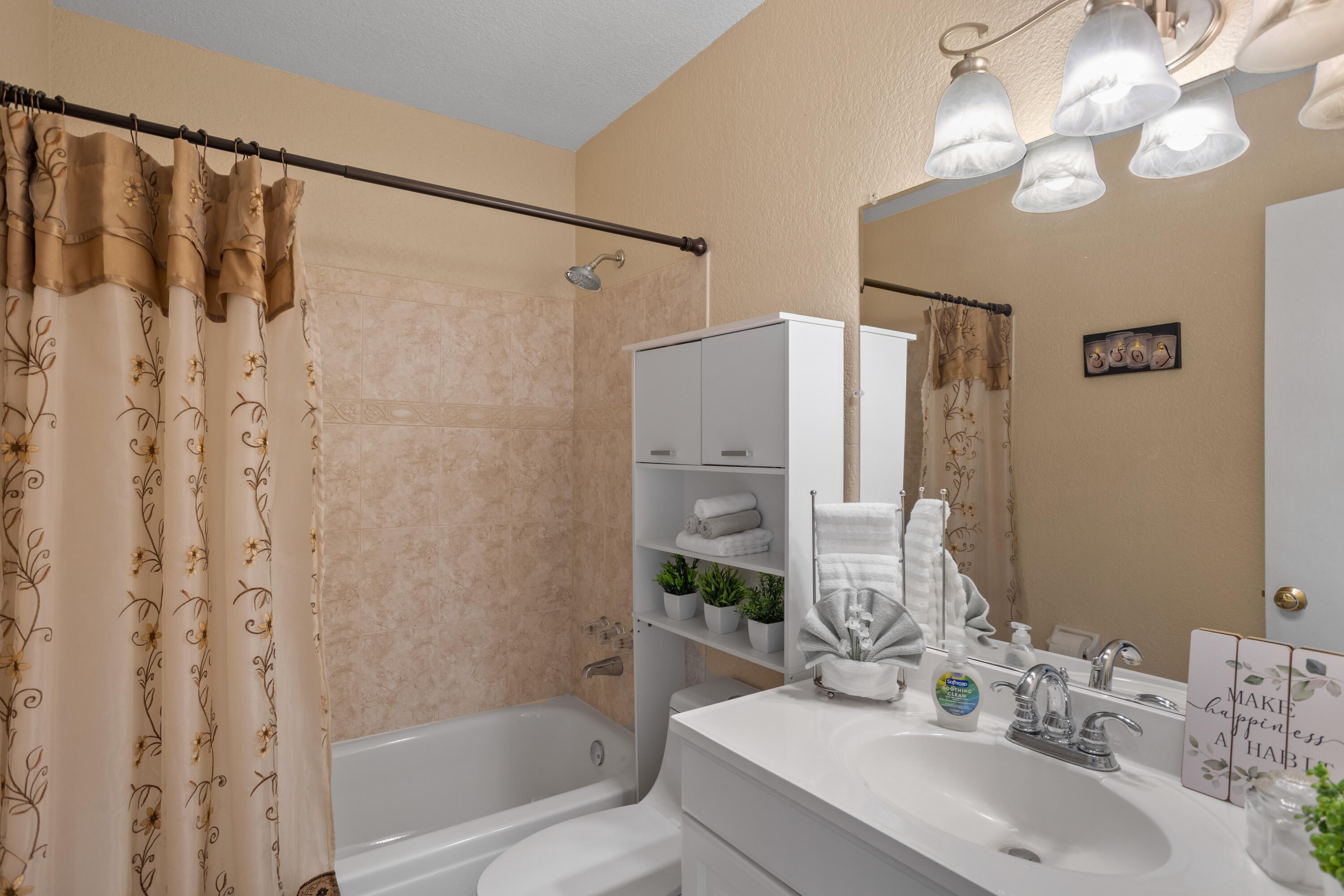 5655 Papaya Road West Palm Beach, FL 33413 - Photo 20 of 24 992 Bath2