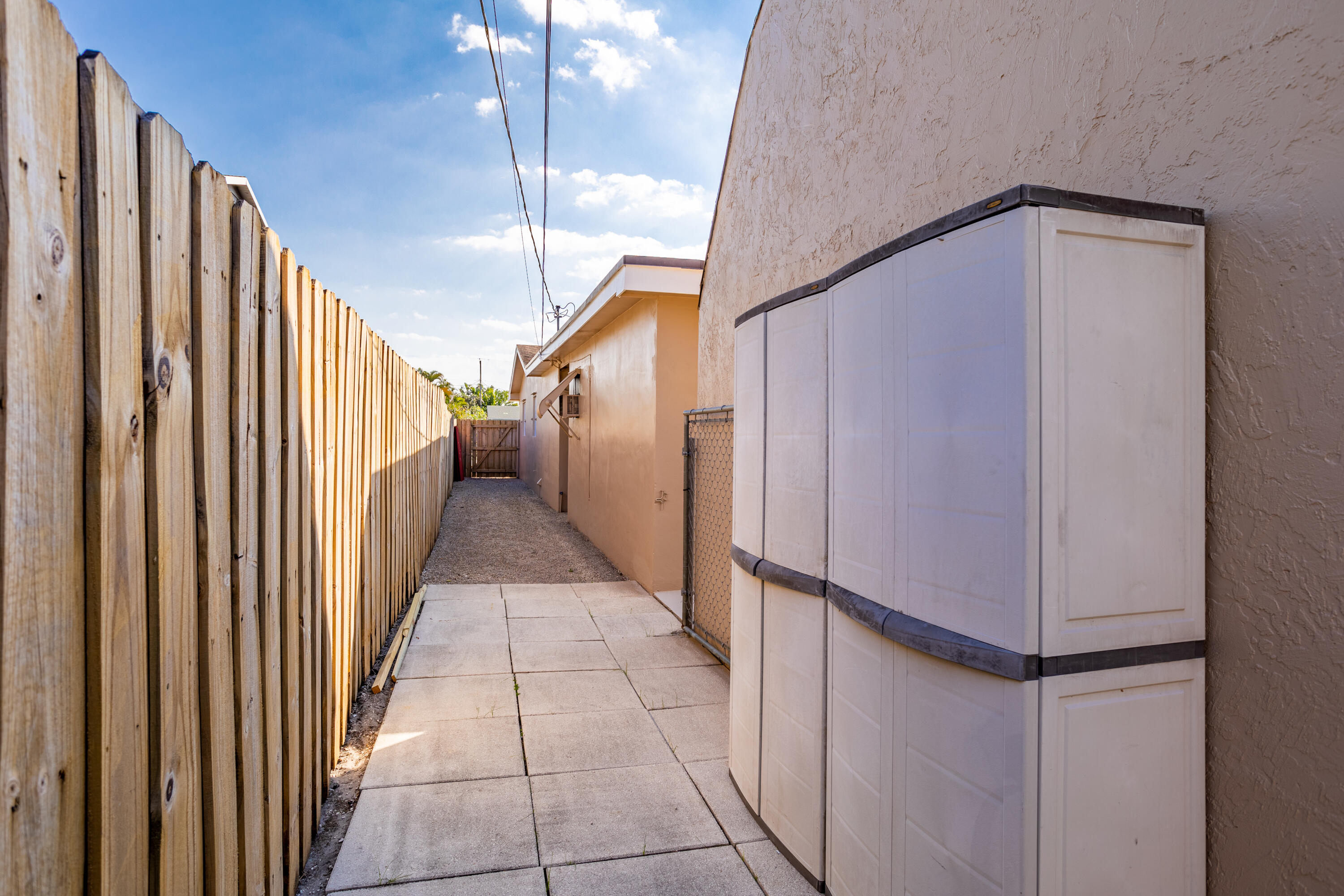 5655 Papaya Road West Palm Beach, FL 33413 - Photo 23 of 24 995 Dog Run