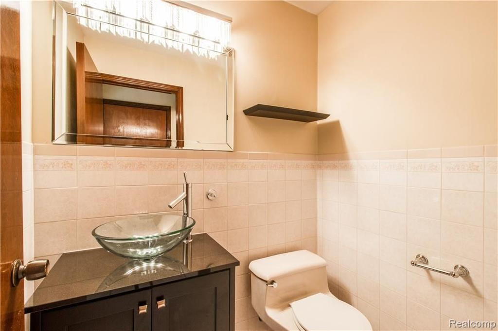 35526 Springvale Street Farmington Hills, MI 48331 - Photo 20 of 51