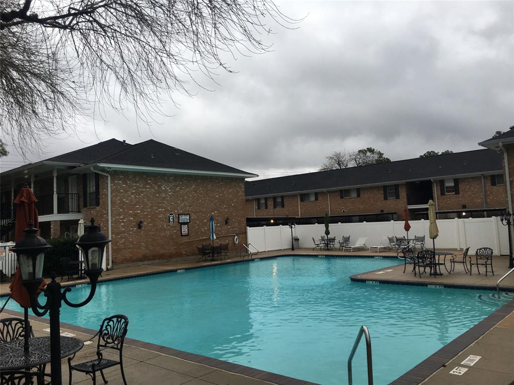 Large community pool is only a quick 1-2 minute walk from the unit.