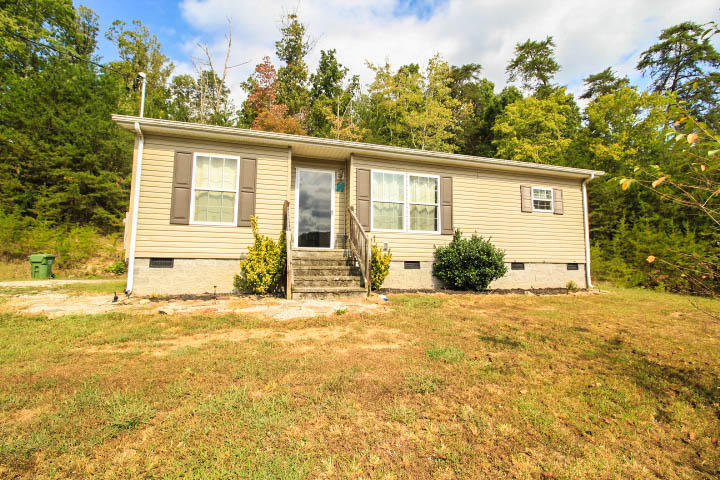 1121 Bull Run Road Luttrell, TN 37779 - Photo 2 of 14 IMG_7930