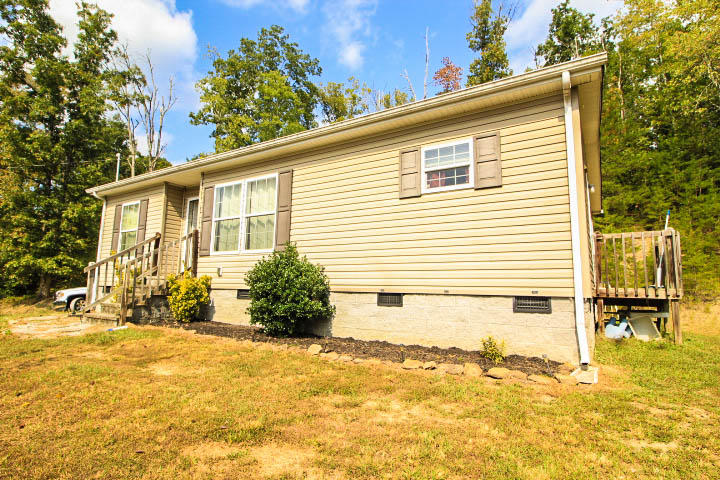 1121 Bull Run Road Luttrell, TN 37779 - Photo 3 of 14 IMG_7931