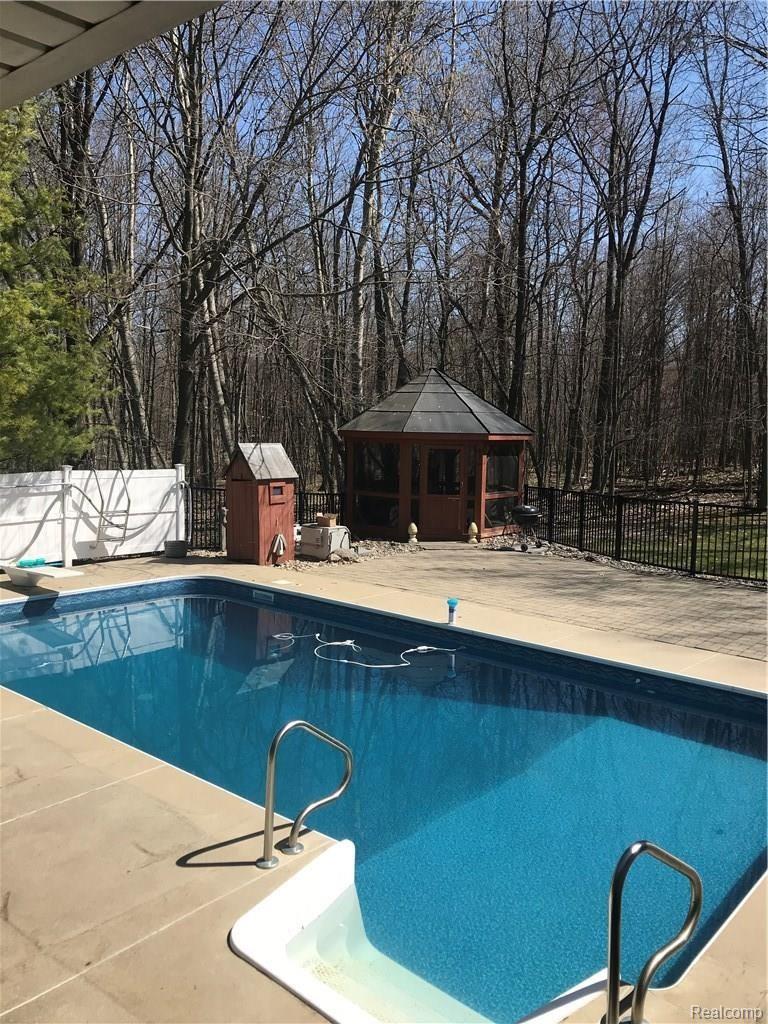 6728 Robb Road Fowlerville, MI 48836 - Photo 28 of 40 2B422506-C455-462A-B12A-C47290A7E534.jpeg