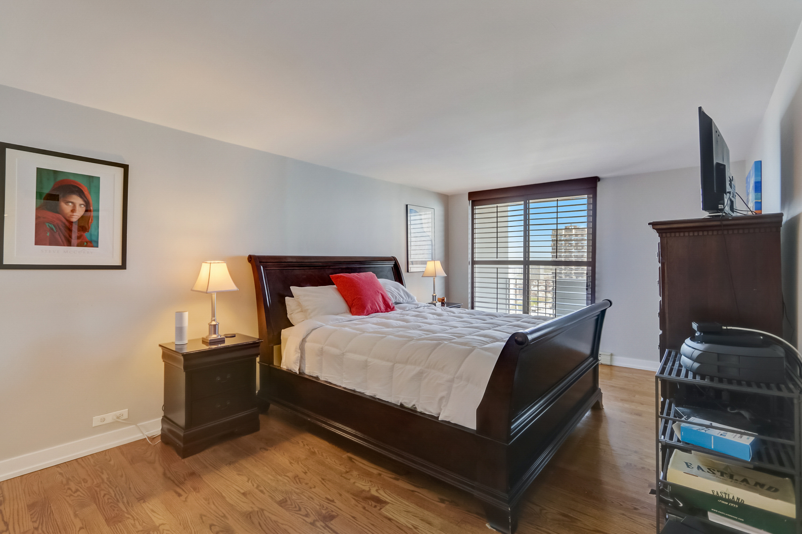 6033 North Sheridan Road, Unit 21H Chicago, IL 60660 - Photo 17 of 46