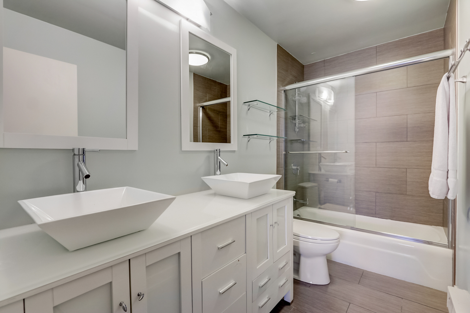 6033 North Sheridan Road, Unit 21H Chicago, IL 60660 - Photo 18 of 46