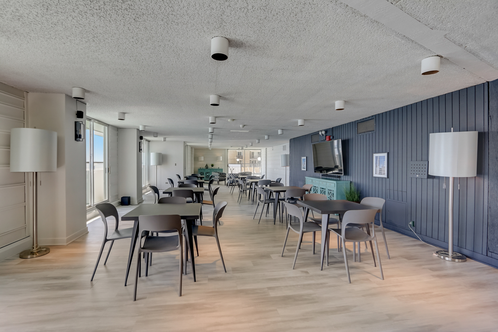 6033 North Sheridan Road, Unit 21H Chicago, IL 60660 - Photo 31 of 46