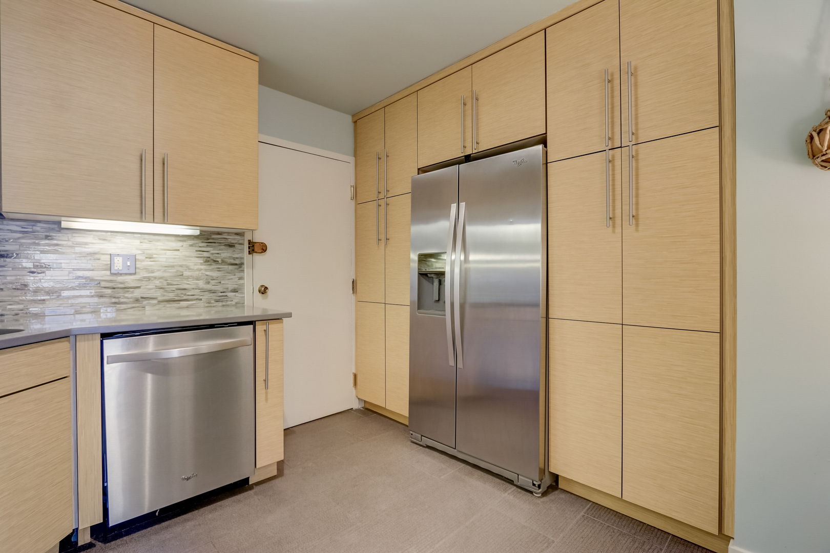 6033 North Sheridan Road, Unit 21H Chicago, IL 60660 - Photo 9 of 46