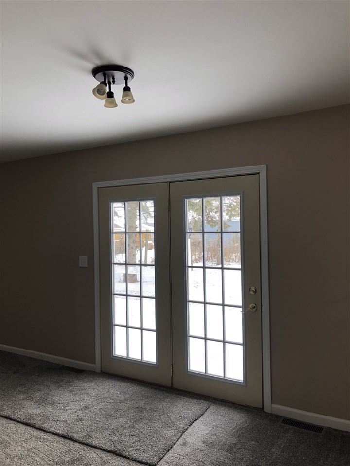 228 North 16th Street Decatur, IN 46733 - Photo 4 of 22