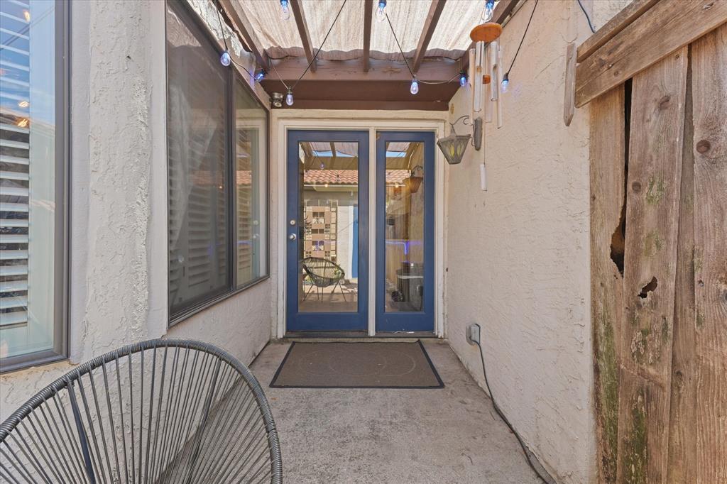 18040 Midway Road, Unit 225 Dallas, TX 75287 - Photo 13 of 33 Backyard Patio