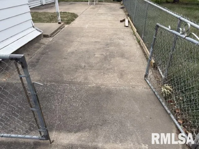 $135,000 | 1726 West Granview Drive, Quincy, IL 62301